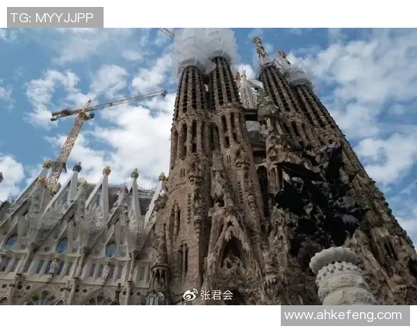 以巴塞罗那为中心探索西班牙文化艺术魅力与历史遗产之旅